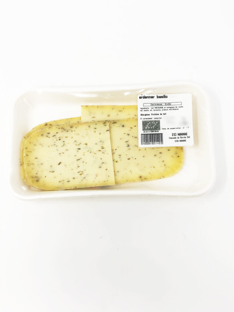 Ardenner basilic  bio +/- 200 g Chevrardennes – Un fromage à pâte dure pasteurisé avec une touche de basilic. – Fromage bio élaboré à base de lait de vache pasteurisé. – Chèvrardennes SA