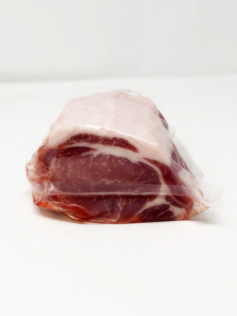 Roti de porc au filet +/- 600g boucherie La Corbeille – - – Boucherie La Corbeille